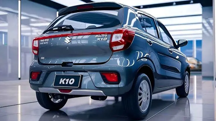 Maruti Alto K10: ২০২৬ সালে মধ্যবিত্তের পছন্দের শীর্ষে কেন এই হ্যাচব্যাক? দাম ও ফিচার বিশ্লেষণ